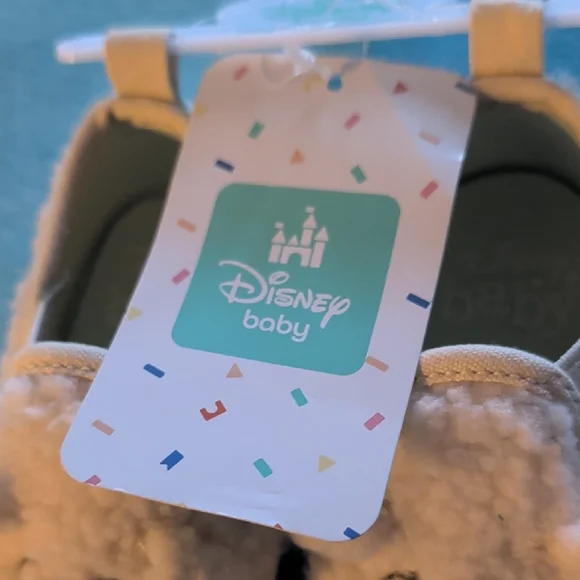 Disney Baby Winnie The Pooh Bear Slippers - Picture 2 of 5